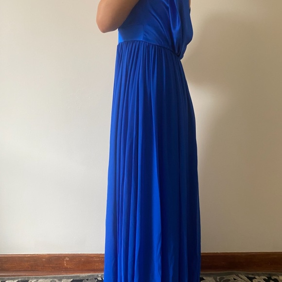 Vera Wang evening gown size 8, royal blue - Picture 3 of 5